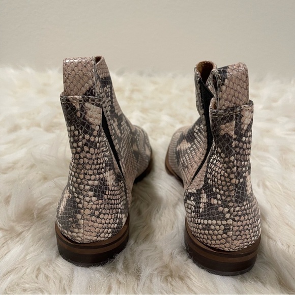 Women’s Lucky Brand Haylia Snake Print Boots 7 US! - Picture 7 of 9